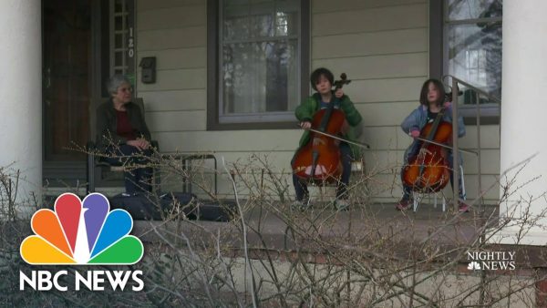 Siblings Put on Porch Concert for Elderly Neighbor